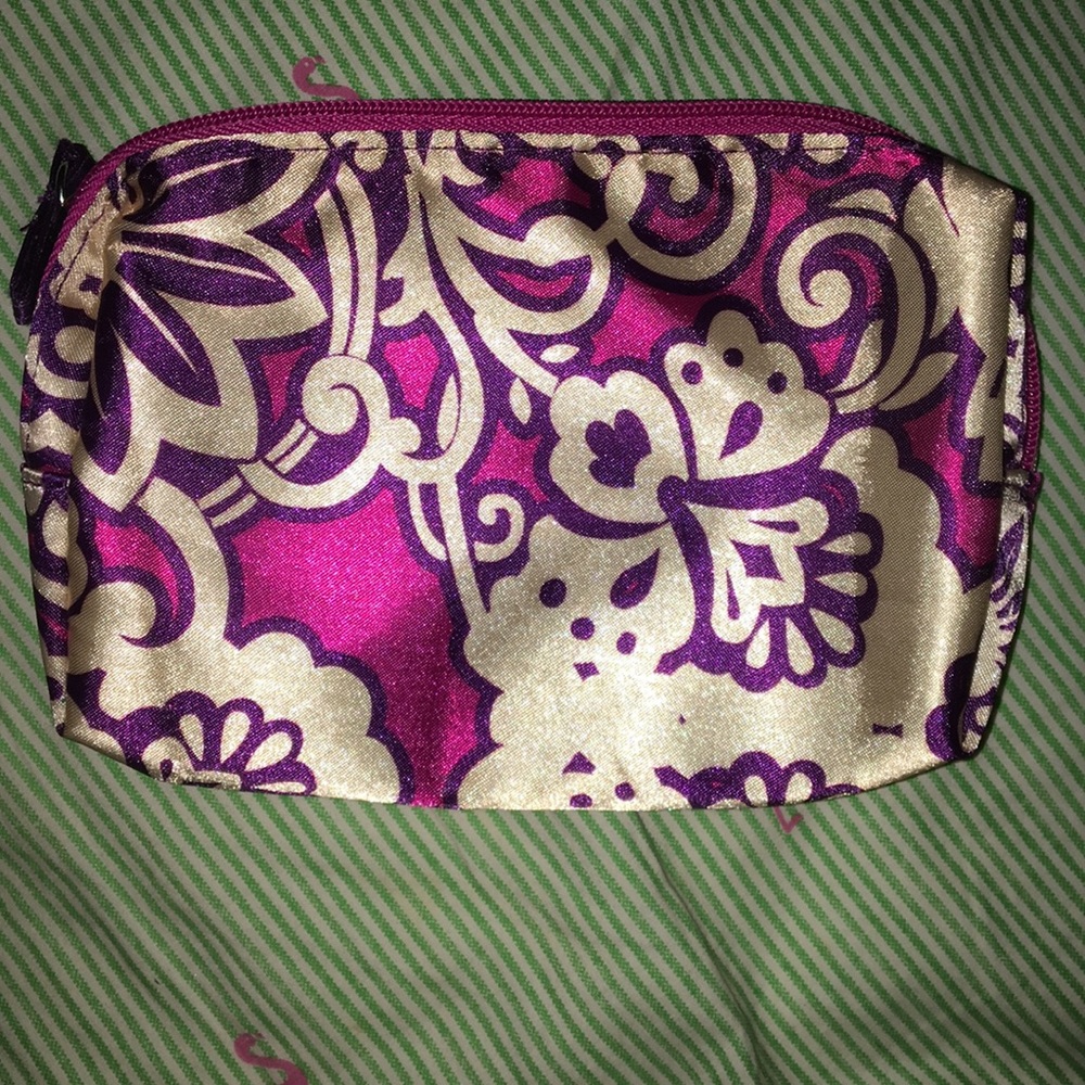 Cosmetic bag